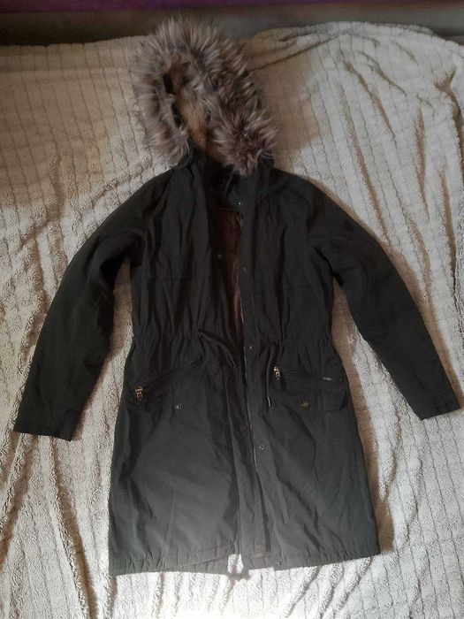 куртка жiноча Only осень-зима c капюшоном размер M