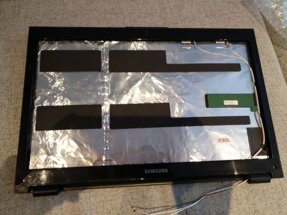 Klapa matrycy + ramka SAMSUNG NP700G7A