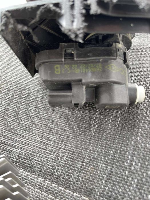 Запчастини для фари на  RENAULT TRAFIC FULL LED