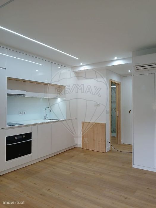 Apartamento T0 para venda — Cedofeita, Santo Ildefonso, Sé, Miragaia, São Nicolau E Vitória, Porto