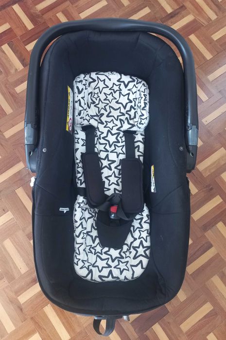 Carrinho de bebé Jané Epic + Alcofa/Ovo Matrix (Auto) + capa de chuva + bolsa + muda-fraldas