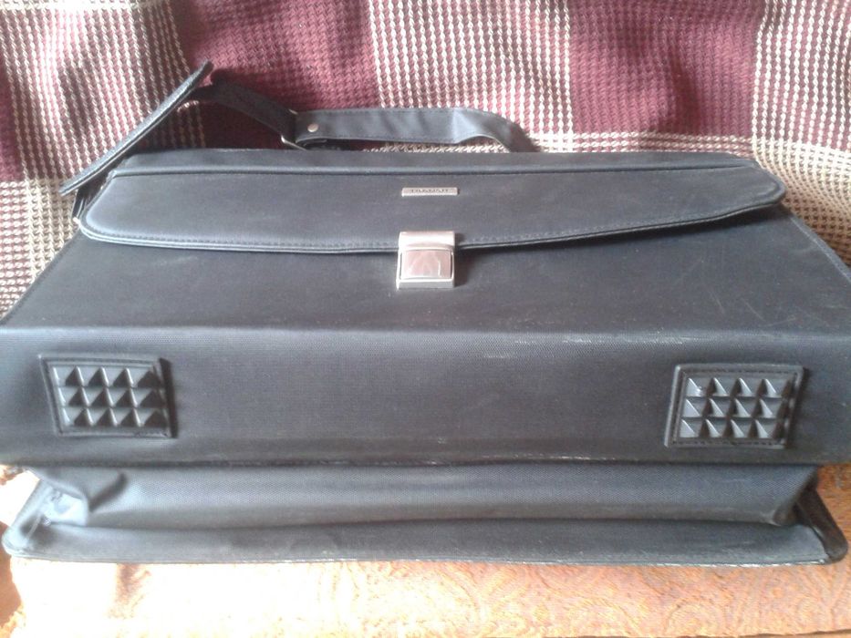 Портфель для документов и ноутбука многофункциональный 40х30см