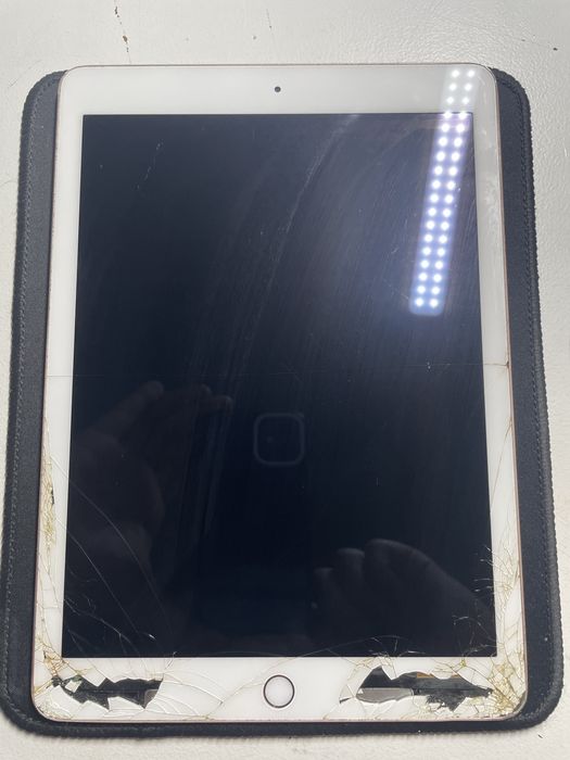 Продам  Ipad  Pro 9.7-inch WIFI