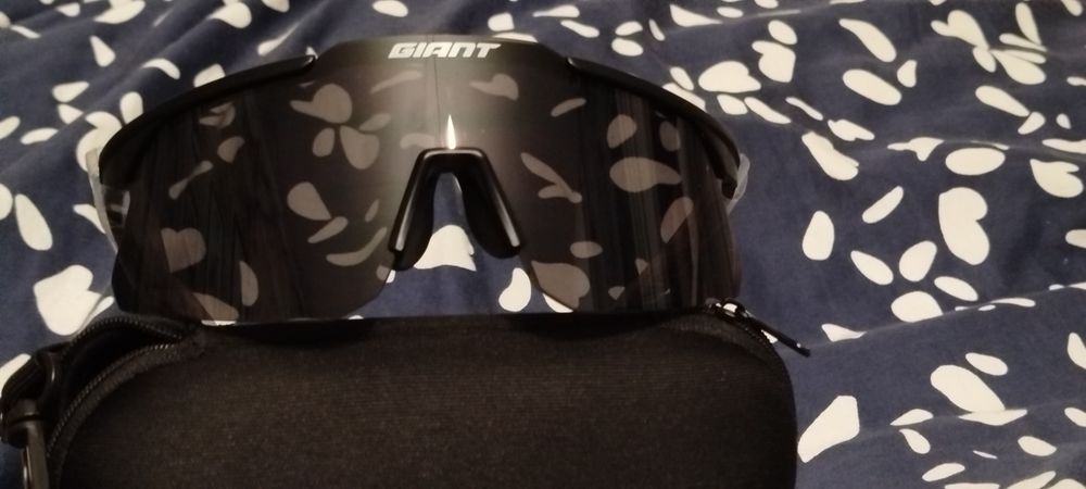 Ultra lekkie okulary przeciwsłoneczne Giant