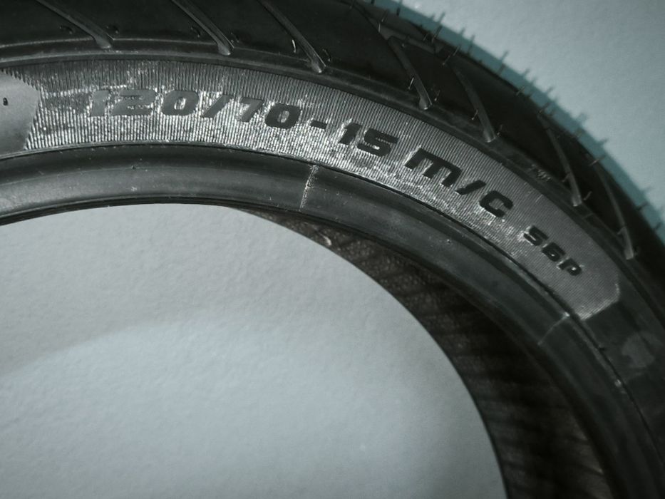 Pneus originais Honda ADV 350
