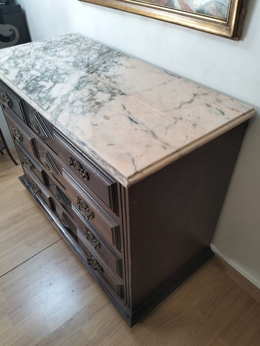 Vendo cómoda em bom estado .