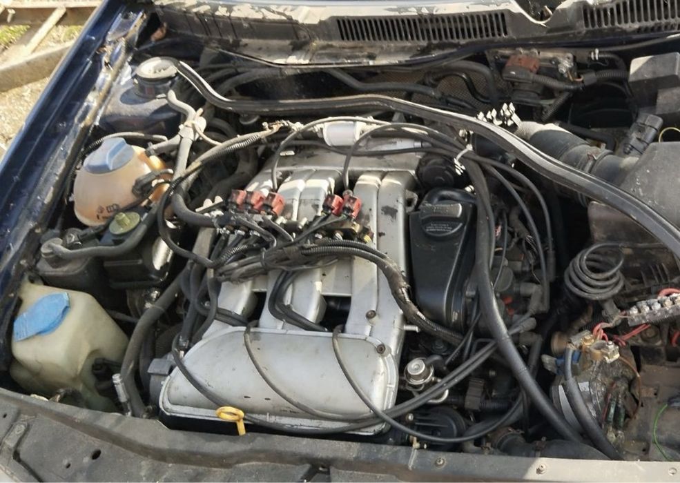 Двигун в розборі VR5 2.3(AGZ) Vw Golf 4/Bora/Passat B5  розборка