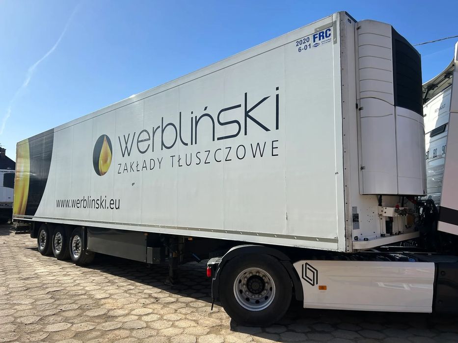 Schmitz Cargobull CARRIER VECTOR 1850 / GRUBA ŚCIANA 7 CM / 2.75 M WYSOKOŚĆ W ŚRODKU / KOSZ PALETOWY / 4 ZAMKI / DIESEL + ELEKTRYK / DRUKARKA / 2010 ROK !!  WYSOKOŚĆ 2.75 m w środku / Oś podnoszona / Najmocniejszy agregat 1850