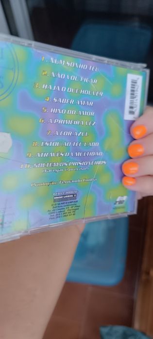 Dolphin CD Case. Damaged CD426289904464046082