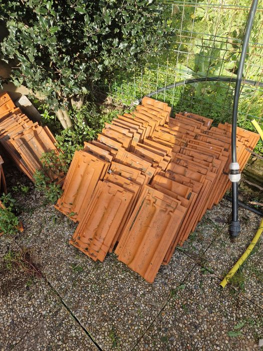 Ofereço Telhas Ceramicas Campo