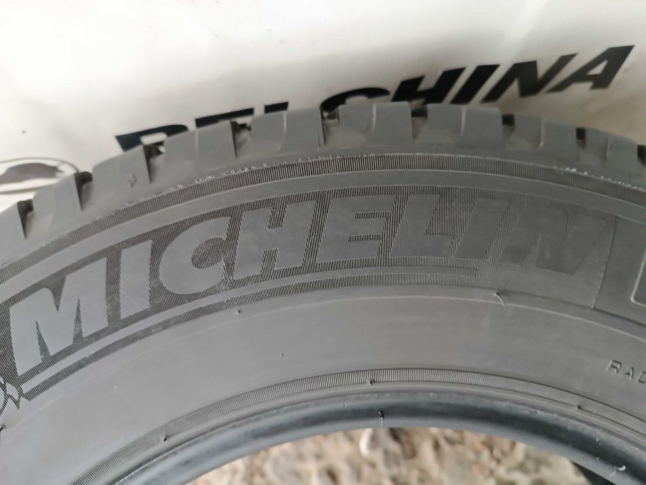 Літні шини 215/70 R15C  Michelin Agilis