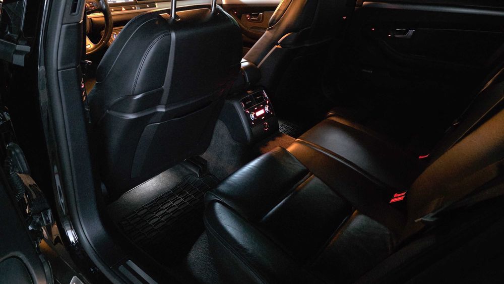 Audi S8 d3 450km