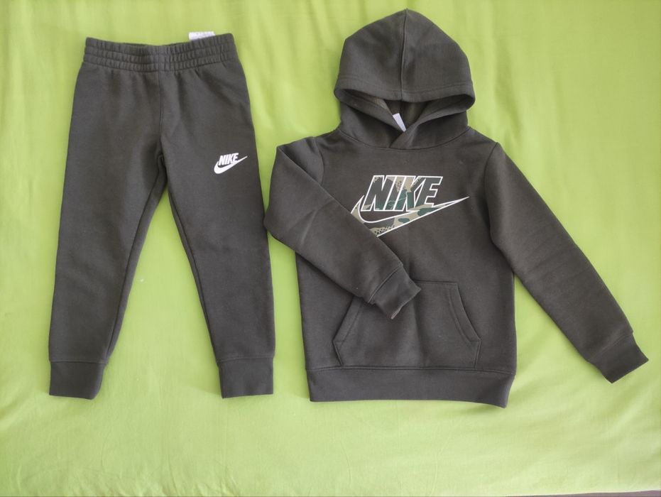 Дитячий спортивний костюм Nike колір хакі мілітарі