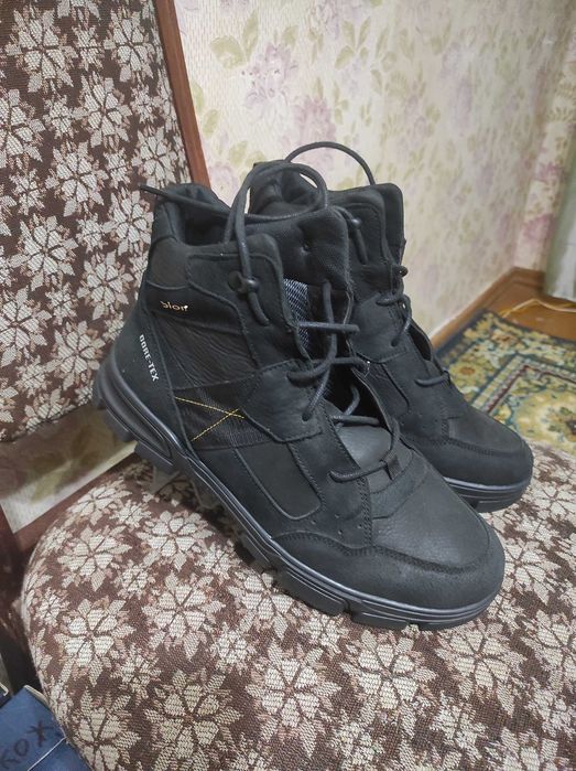 Чоловіче взуття ( черевики/лофери/туфлі/дитяча обув і т.д)