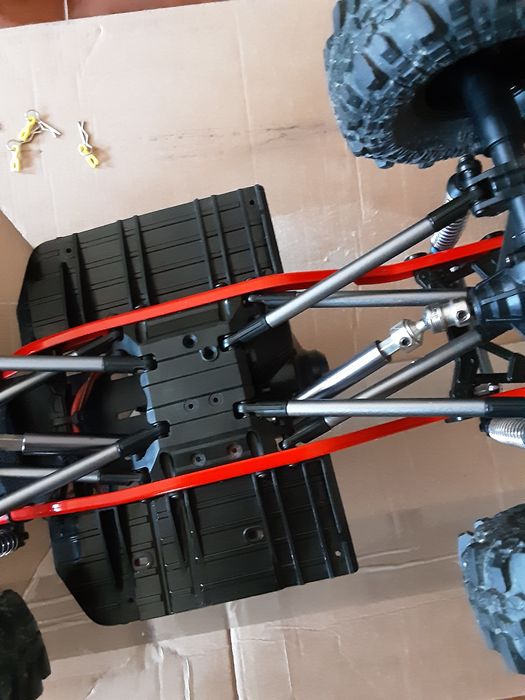 Crawler scale 1.10 Scx10 2 injora cherokee