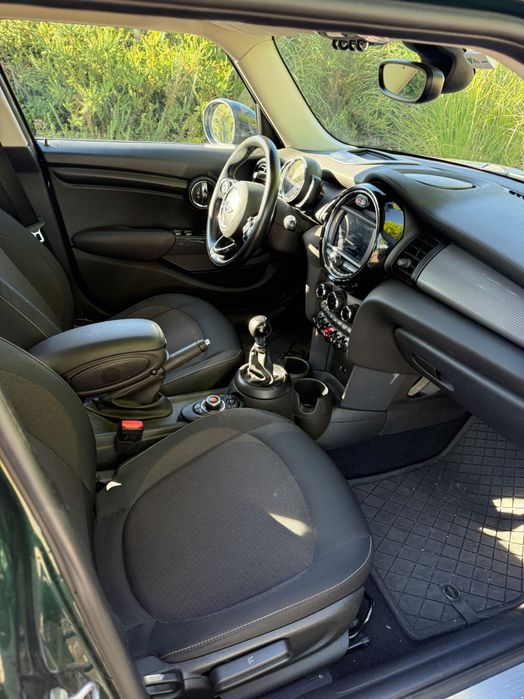 Mini Cooper D 5 portas 2018 ! Full extras !! Cor british Racing Green!!