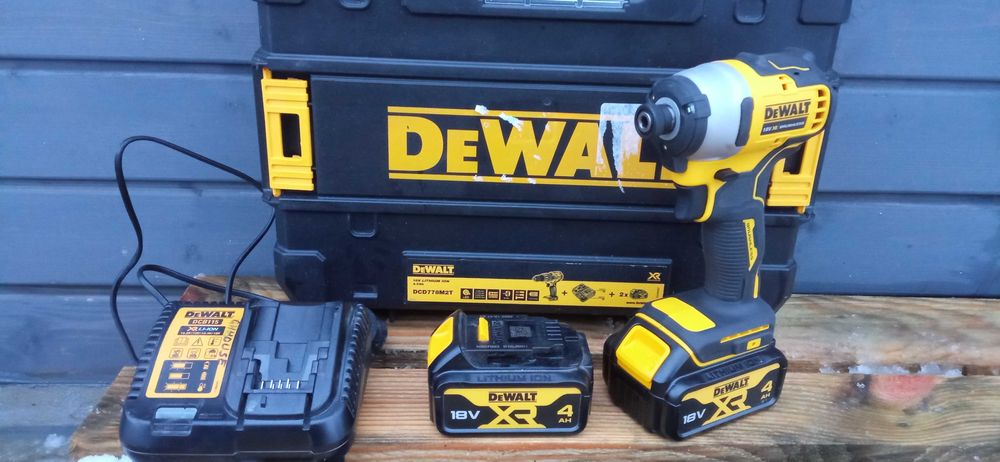 Zakrętarka DEWALT 18v 2x 4Ah 190Nm DCF809