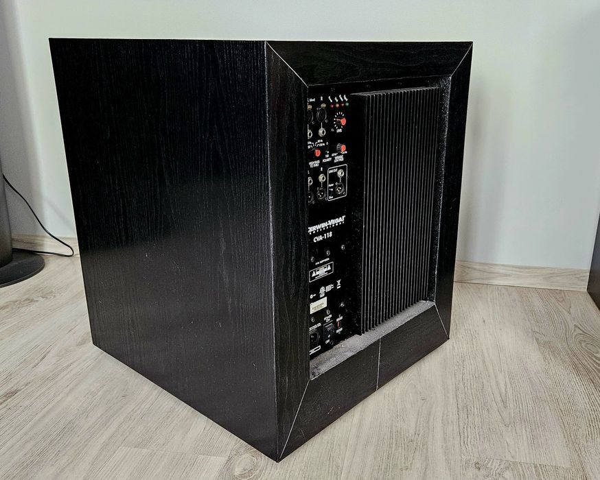 Subwoofer Cerwin Vega CVa/Hfa 18 700w rms - aktywny