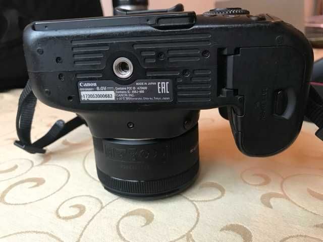 Câmara CANON EOS 90D com lentes e equipamento