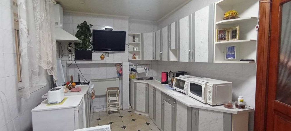Продам 2-х эт. дом в Подгородном, можно проживание двух семей