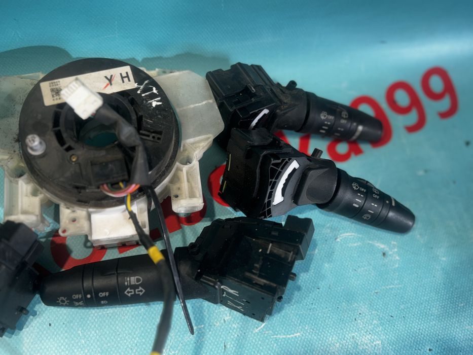 Перемикач шлейф руля Nissan X trail T30 поворотів щоток Т30