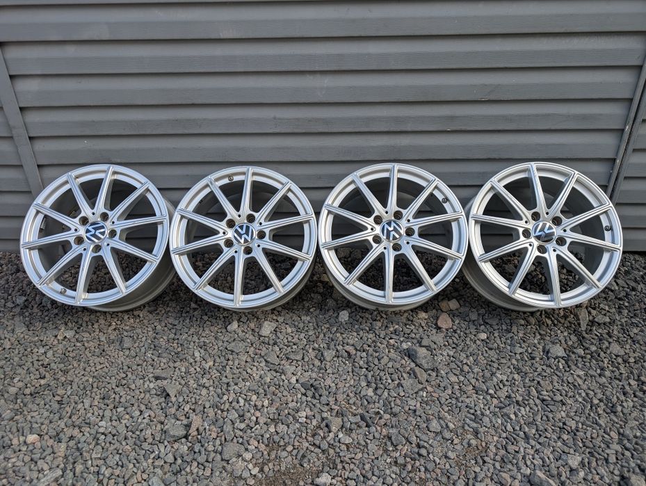 Комплект титанових дисків Volkswagen Audi Skoda Seat 5/112 R17 5*112 17 ET 44 VAG