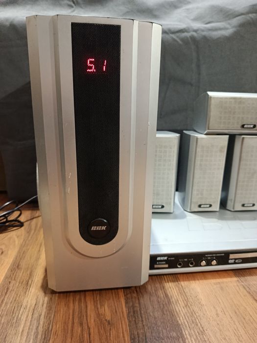 Домашній кінотеатр 5 :1  BBK  DK 1004s