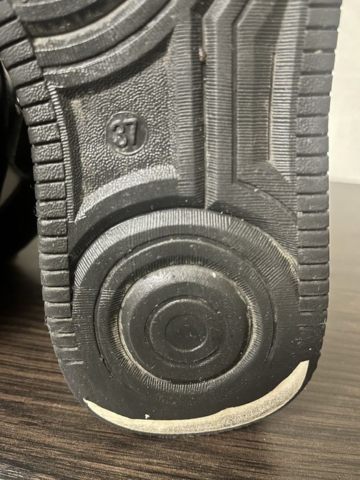 Кросовки зимние размер 37