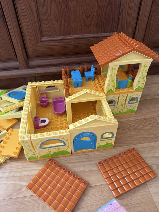 Конструктор будинок.