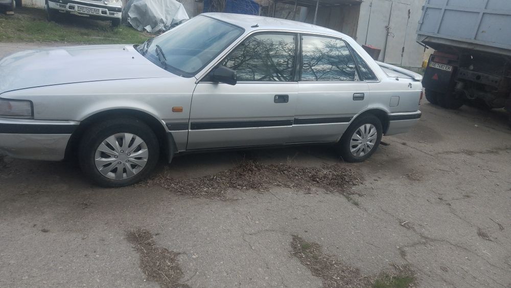 Продам автомобиль мазду626