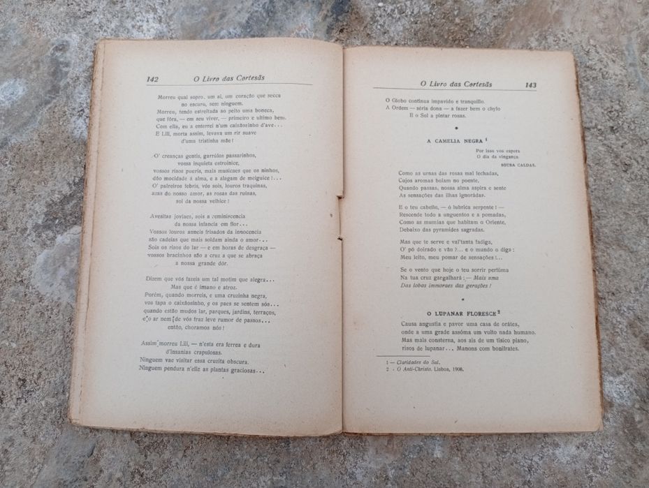 Livro  "O Livro das Cortesãs"