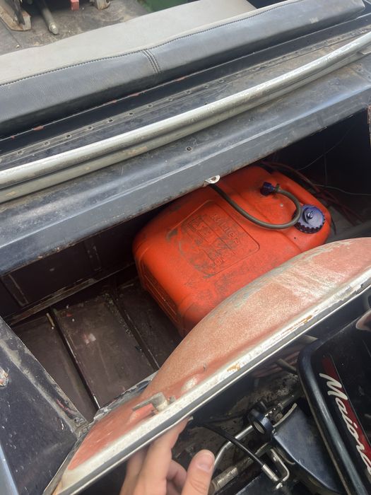 Продам лодку Днепр , Selva 30