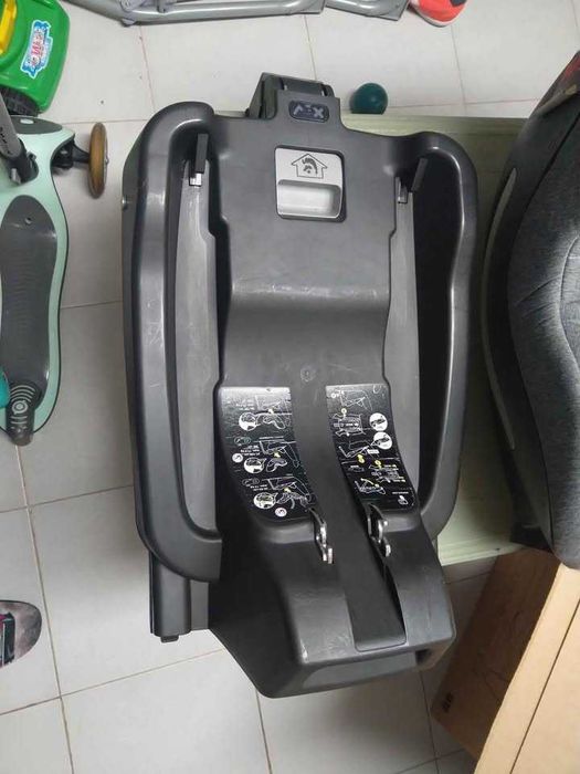 Cadeira de Bebé Auto e Base Isofix da AVIONAUT