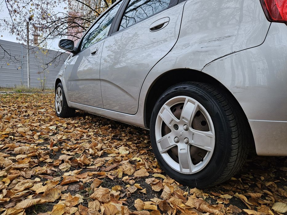 Chevrolet Aveo 2009 рік 1.2 бензин для військових