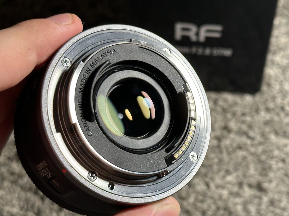 обʼєктив Canon  RF 16mm f2.8 STM