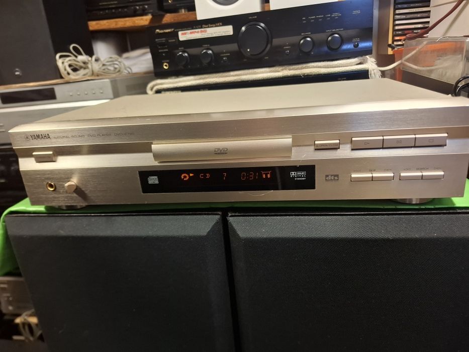 Cd  Yamaha DVD-S795