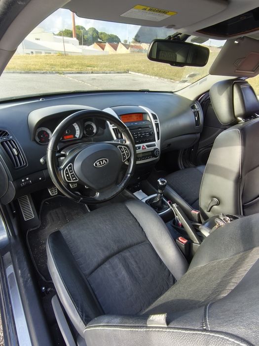 Kia Ceed 1.6 CRDI gasóleo