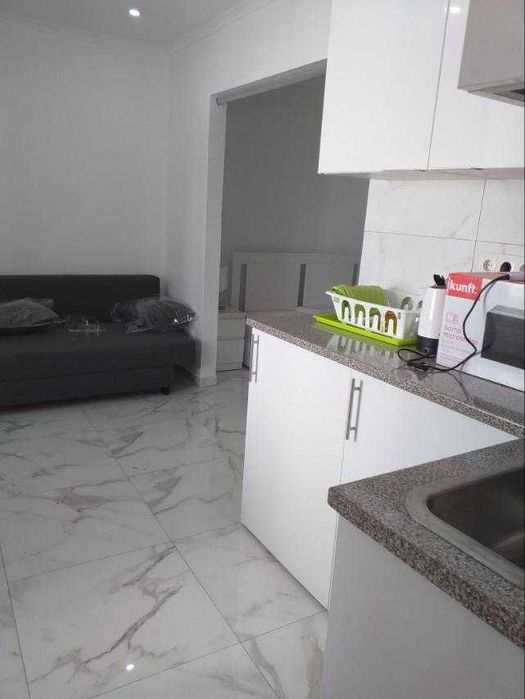 T0+1 para arrendamento anual em Sesimbra – a 100m da praia
