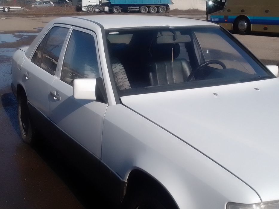 Продам мерседес 124