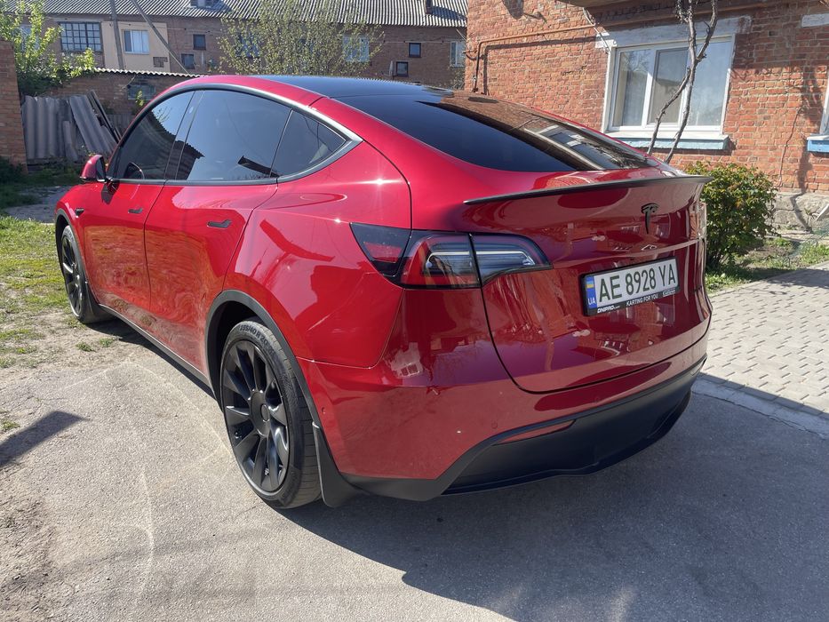 Tesla model y long range dual motor