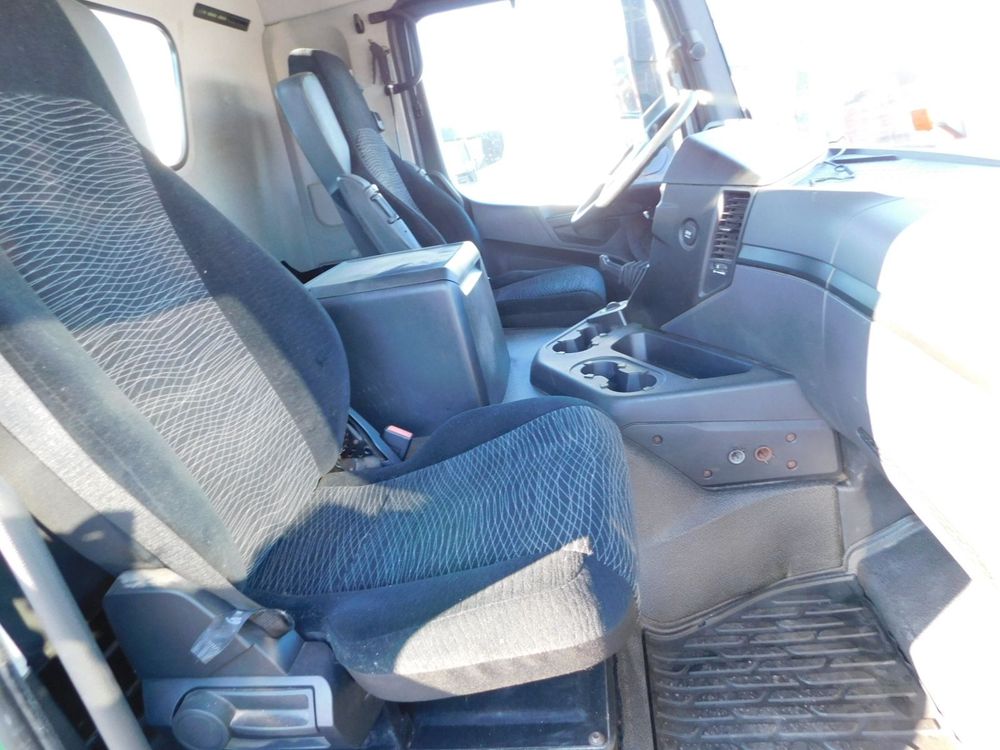 alt
