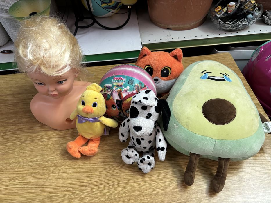 Varios brinquedos