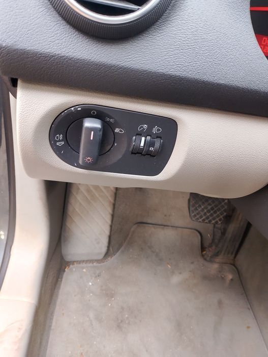 Włącznik świateł audi a3 8p