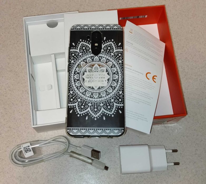 Смартфон Xiaomi Redmi 5 Plus 3/32GB  - чёрный