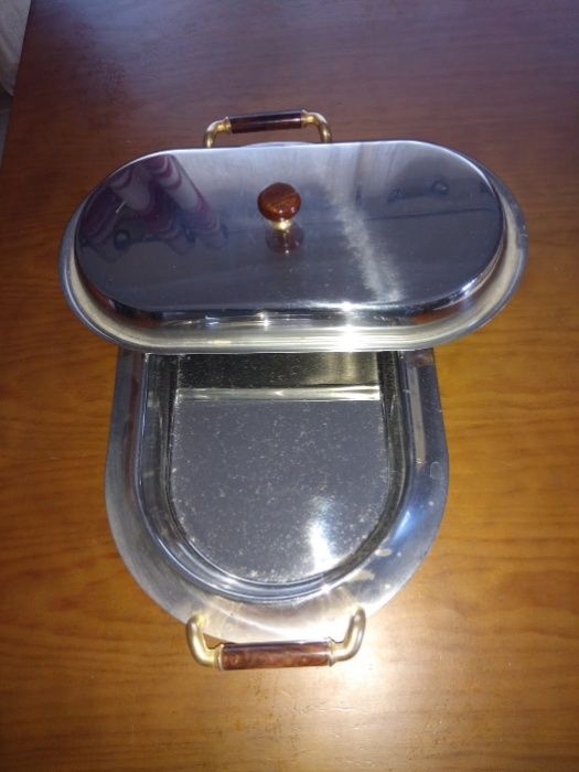Conjunto tabuleiro; travessa e tacho