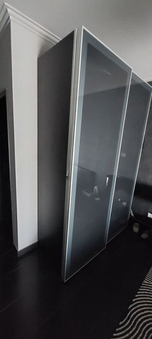 Roupeiro portas deslizantes vidro