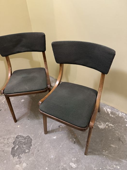 Stare krzesla lite drewno