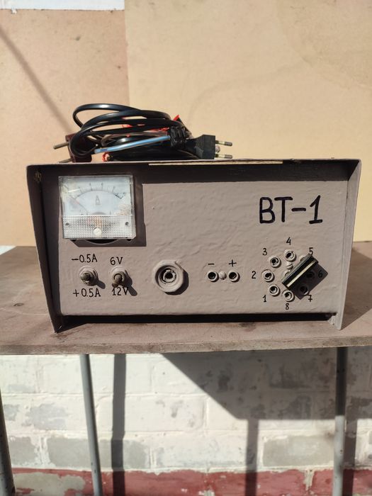 Продам зарядное устройство  6/12 V. До восьми ампер.