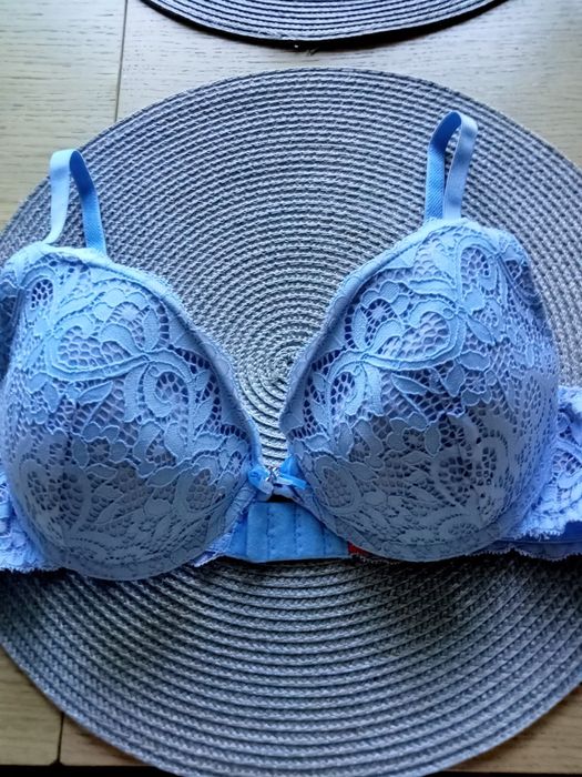 Biustonosz push up nowy 75C