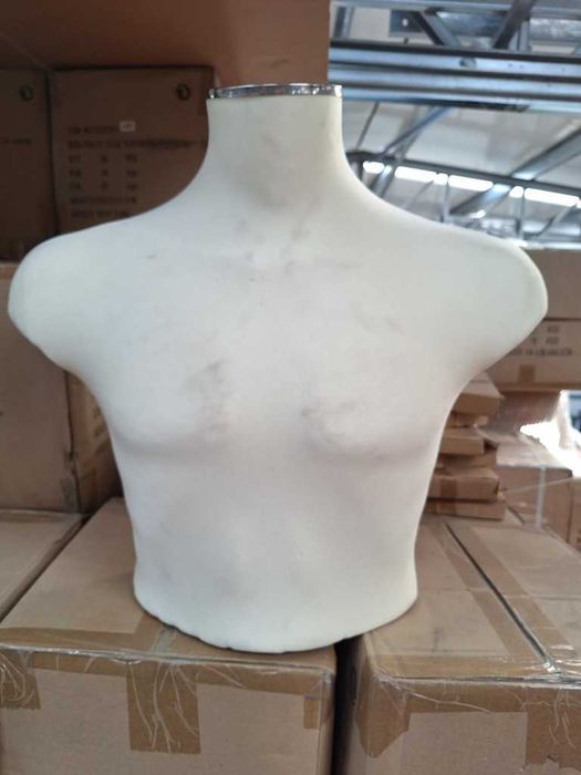 Bustos para exposição de roupa